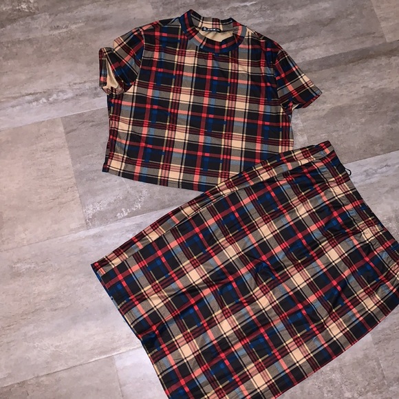 🌹2 PC SKIRT SET 🌹 - Picture 1 of 8